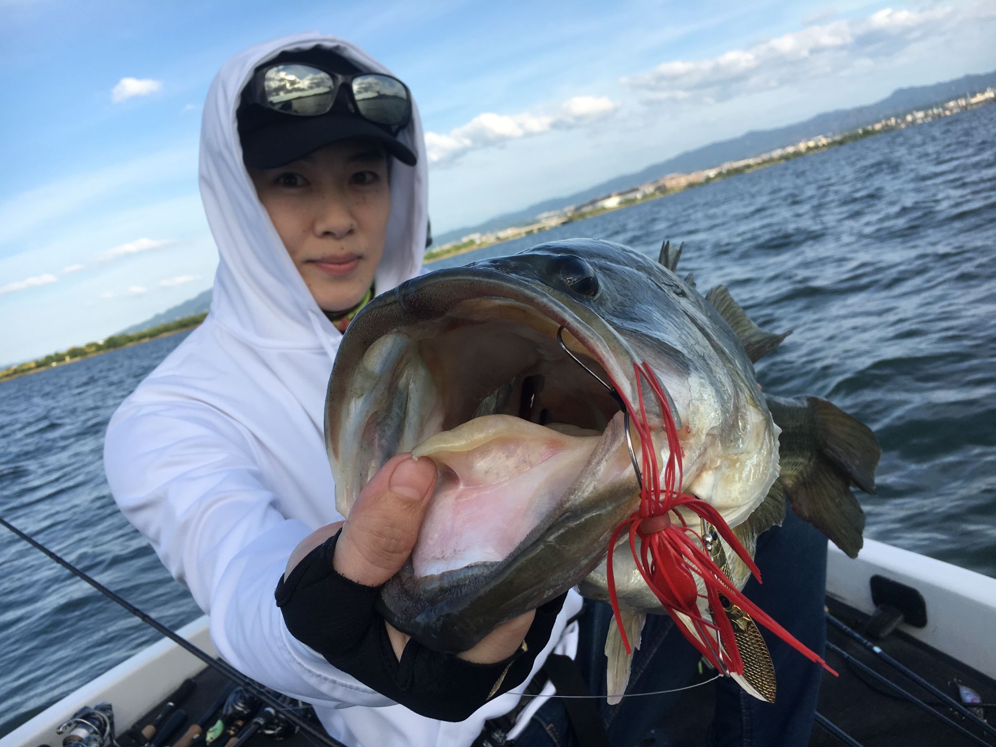 ロクマル×2発!!　ビッグバスが多い今年のびわ湖　