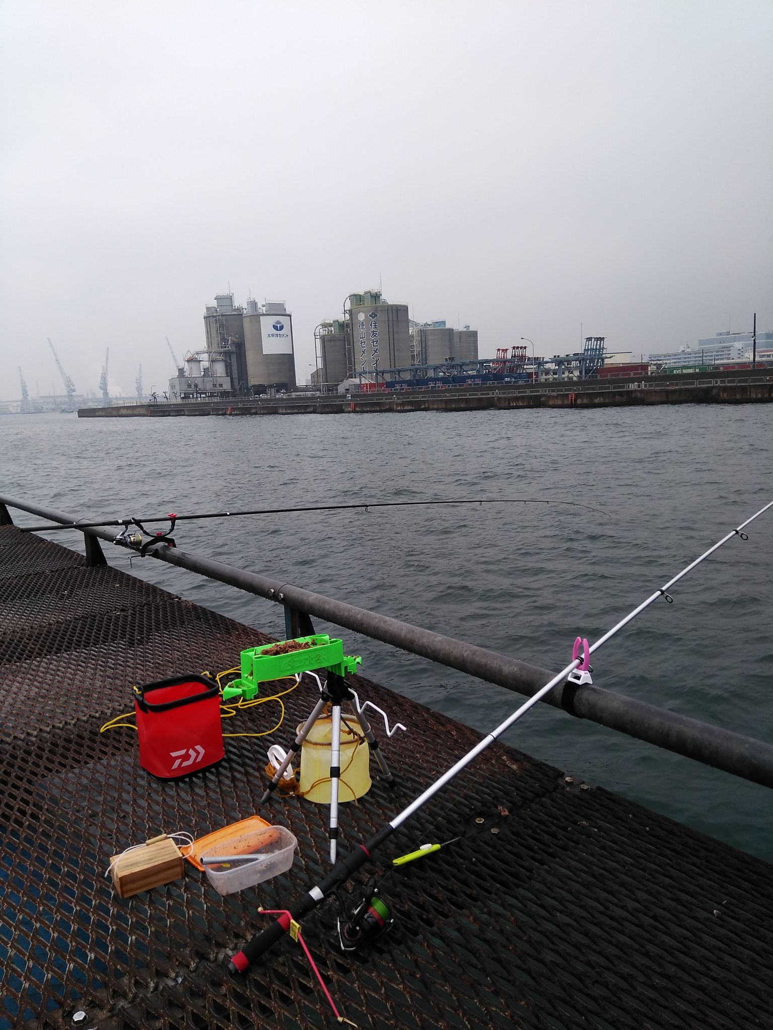 本牧で泳がせ釣りに挑戦☆