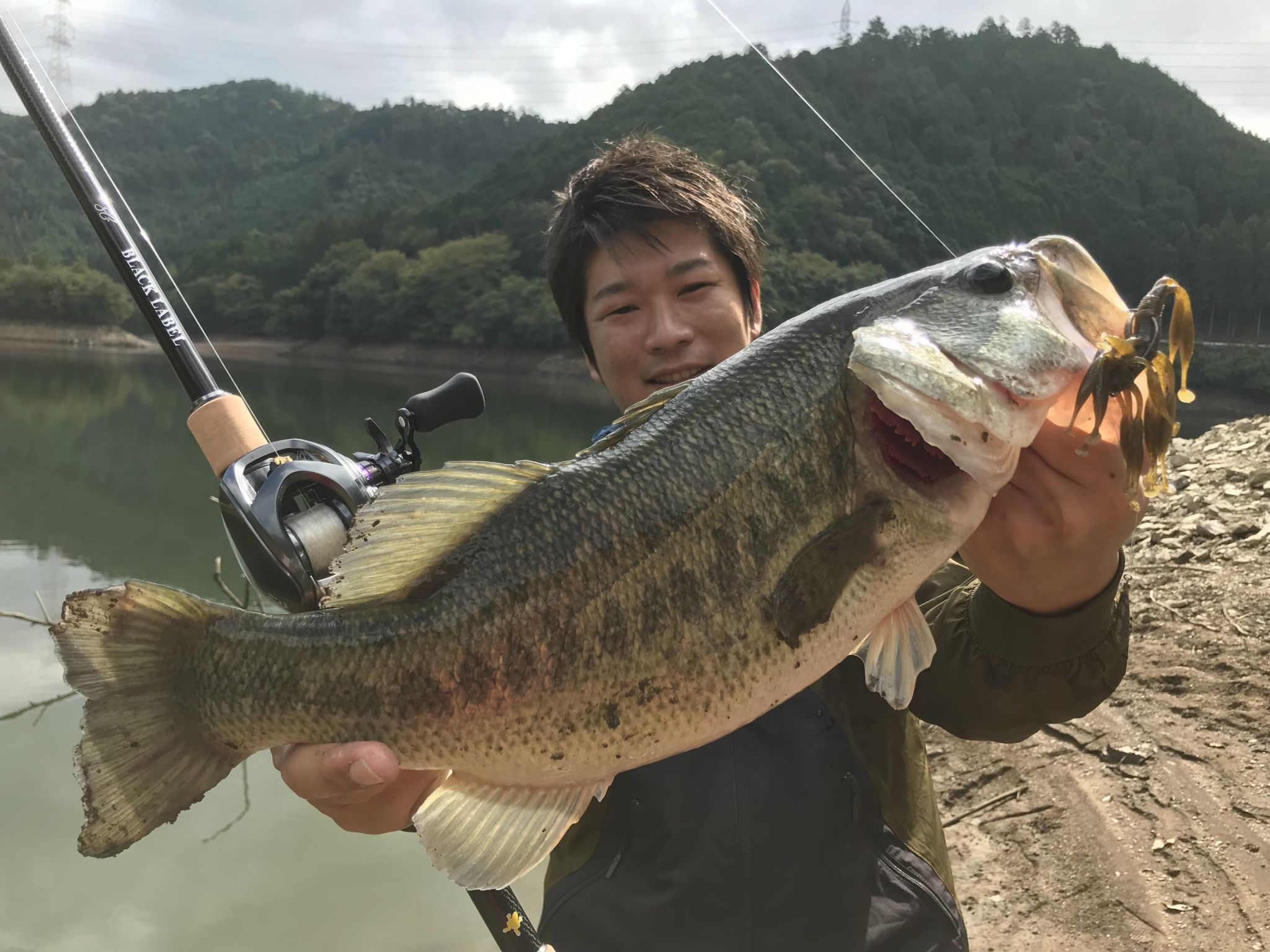 10月の台風直前！大減水の津風呂湖釣行！！