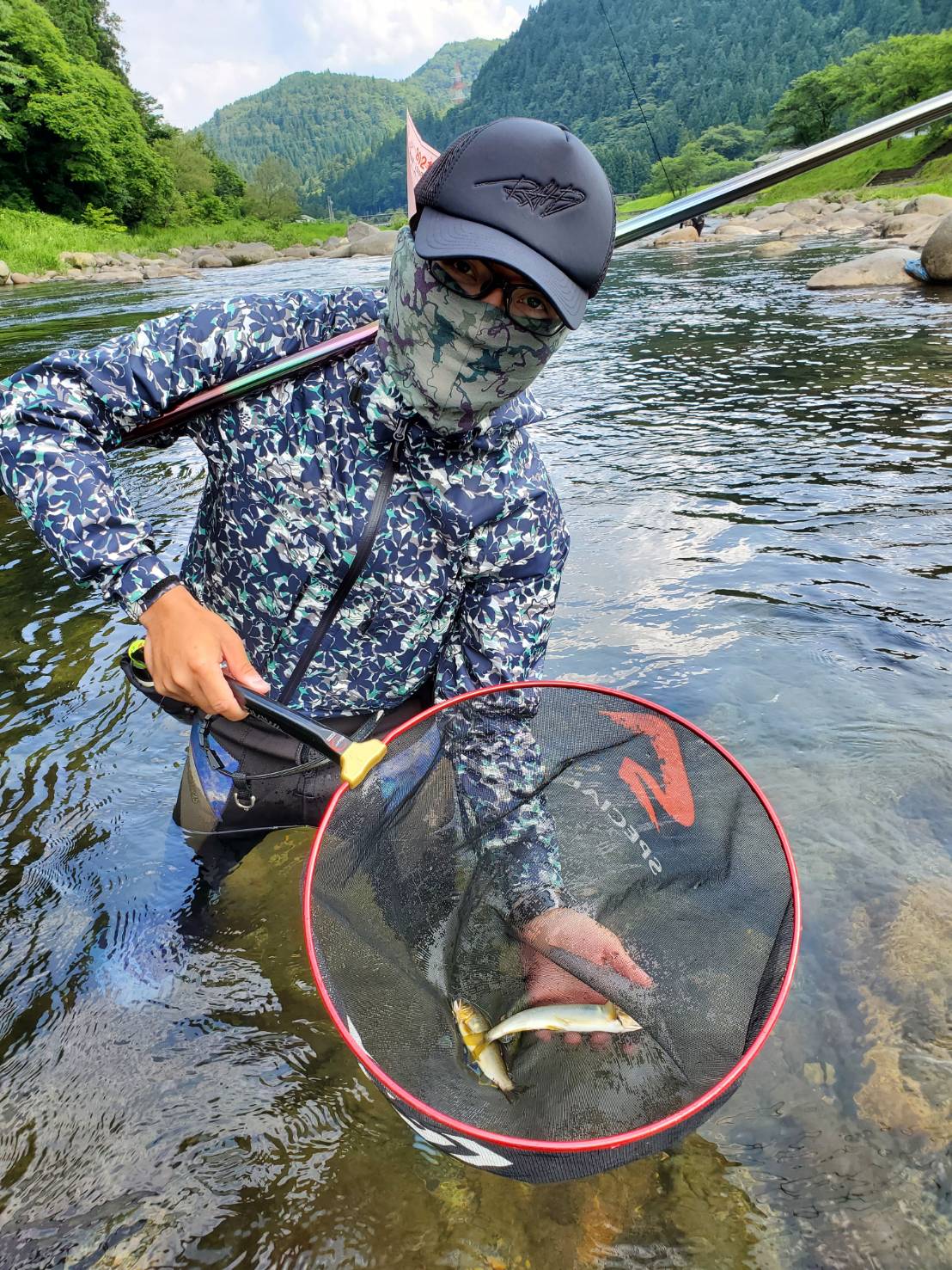 スタッフ門別の鮎釣り初体験記！