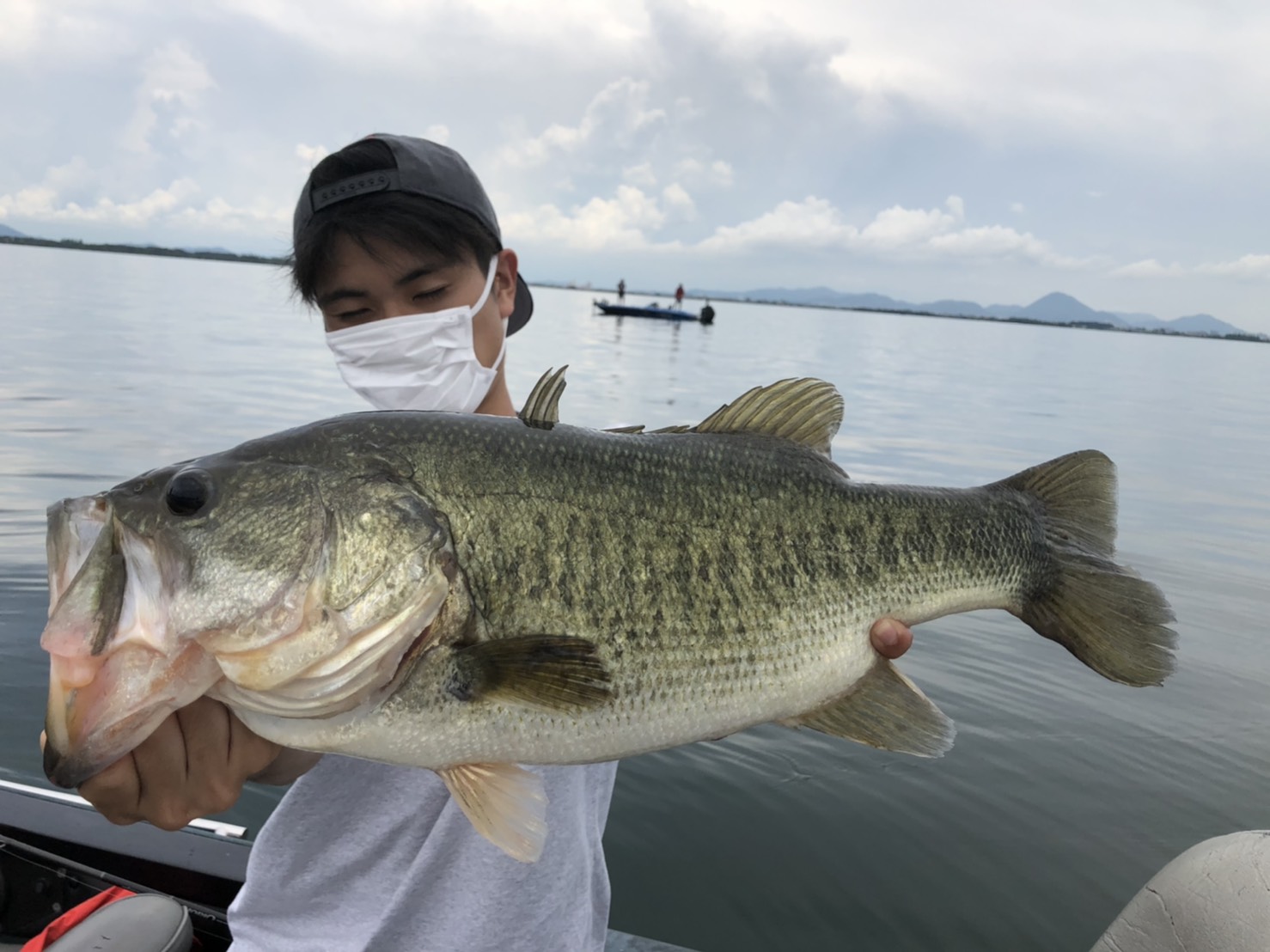 7/14琵琶湖釣行59頭に8本