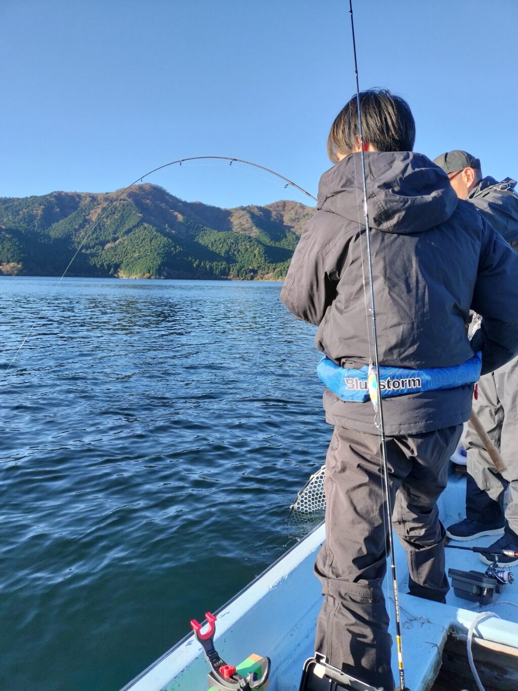 箱根・芦ノ湖でワカサギ＆ムーチング(今季ラスト釣行＆まとめ) | 釣り
