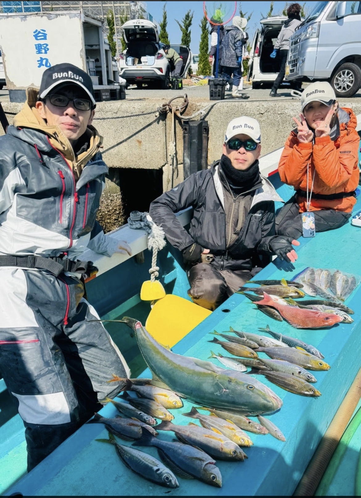 谷口丸さん🚢で　アジ・イサキ釣り