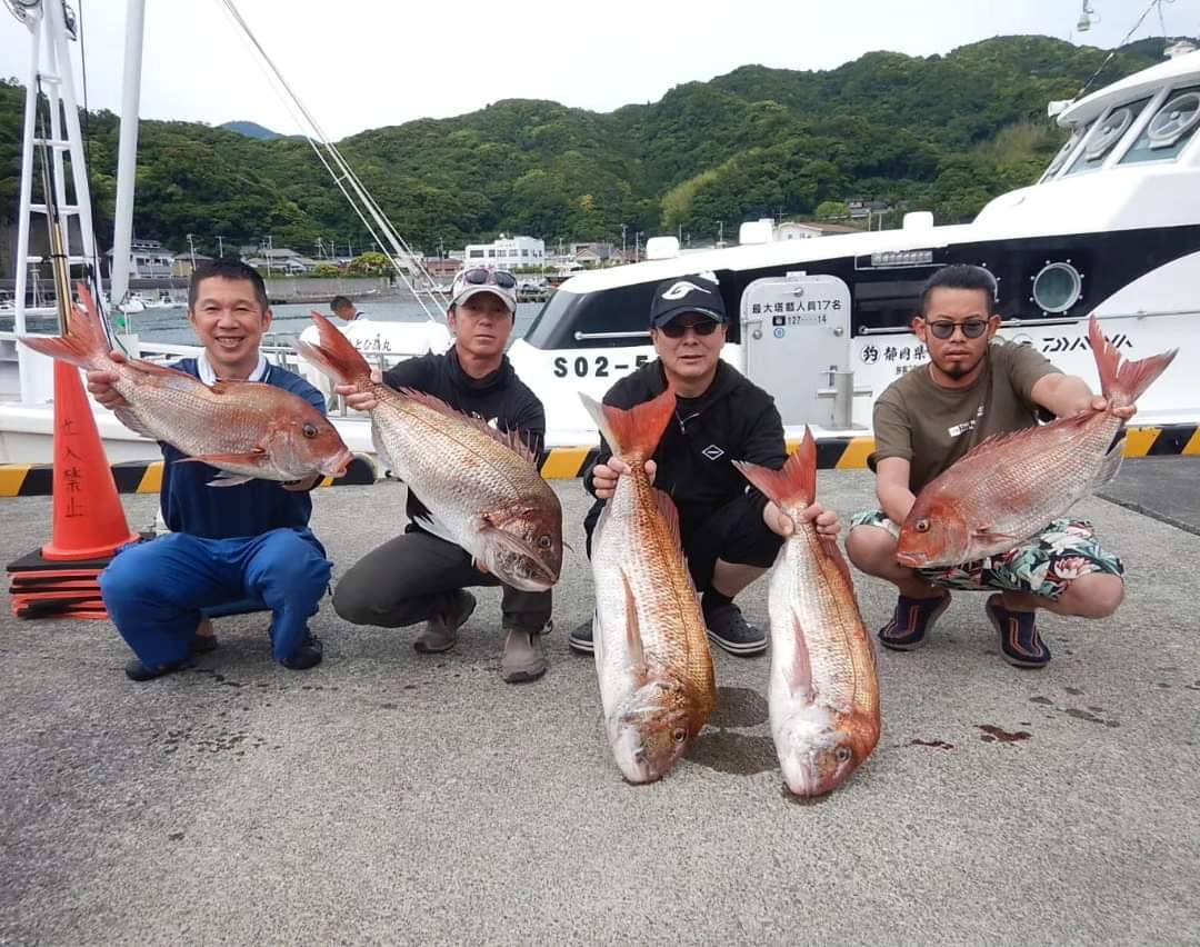 駿河湾石花海の大ダイ狙い、８キロ級登場！