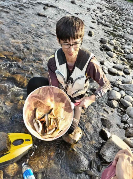 有田川での鮎釣り