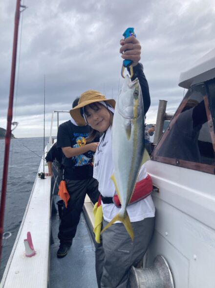 淡輪港出船　遊漁船SOUTHさんにて　ノマセ青物と鬼アジ釣り