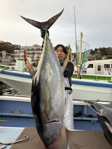 よしひさ丸 コマセキハダ