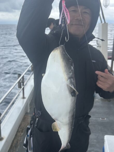 日本海でマフグ釣り